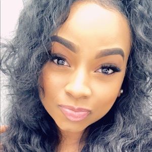 Meet your Posher, Farrah